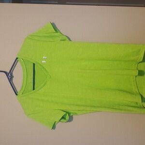 Women's Under Armour shirt